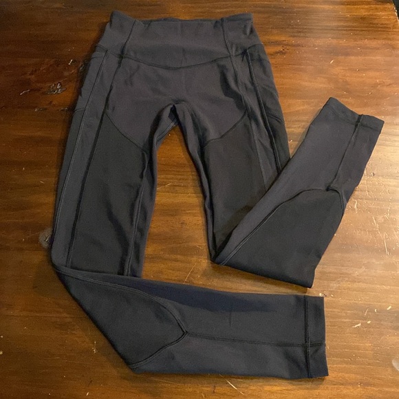 LULULEMON BLACK HIGH WAISTED REFLECTIVE YOGA PANTS🍋 - Picture 1 of 16